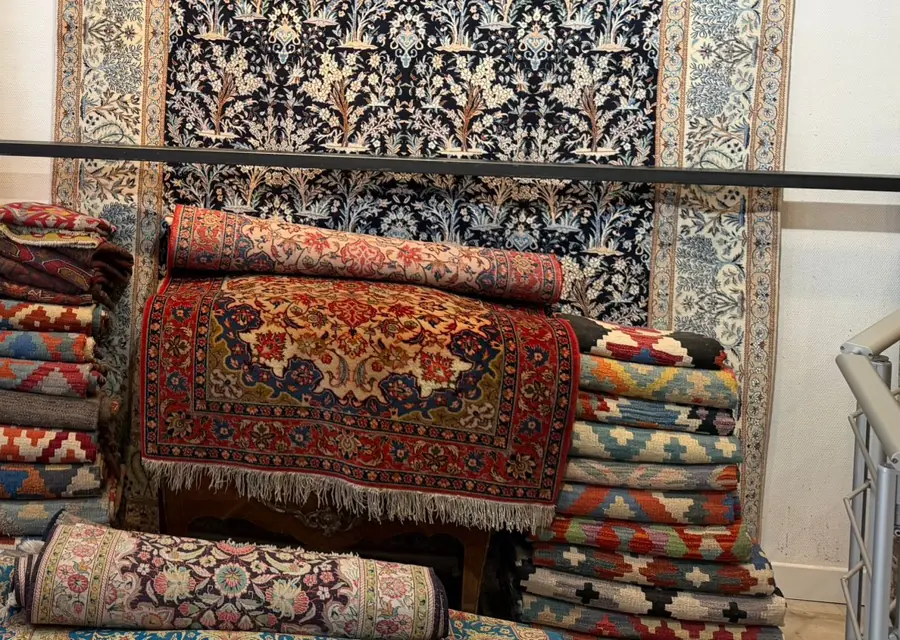 Kilims pliés prêts pour l’essai à domicile